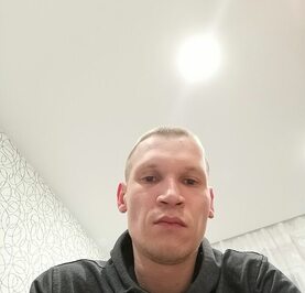 Артём